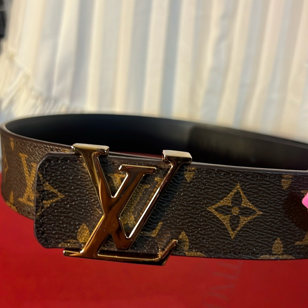 LOUIS VUITTON MONOGRAM BELT reversible authentic.